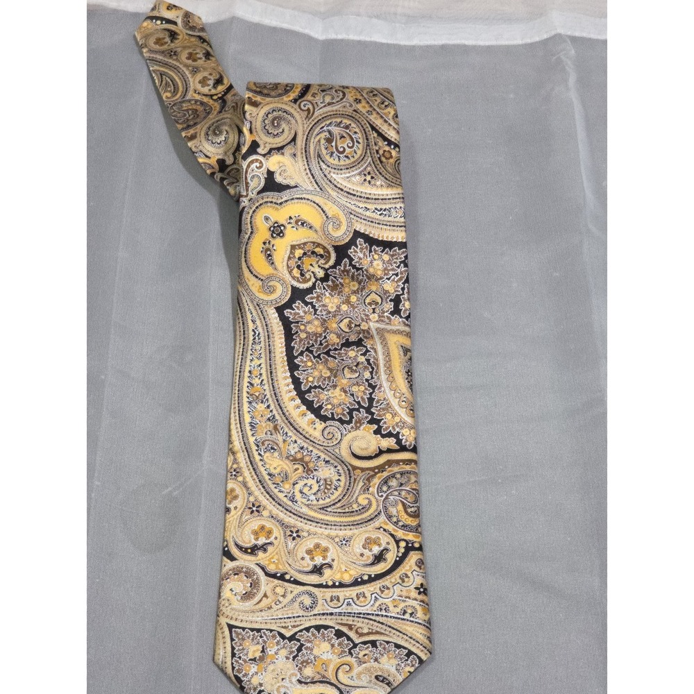 J.S.A. Bank‎ Signature Collection 100% Silk Tie, 57"x4", Geometric Pattern, USA
